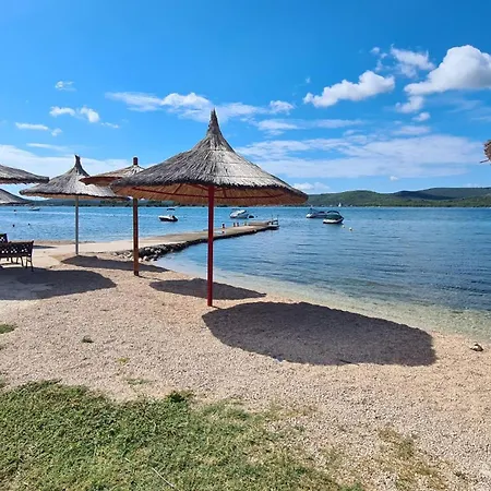 Two Bedroom With A Sea View In A Quiet Area Διαμέρισμα *